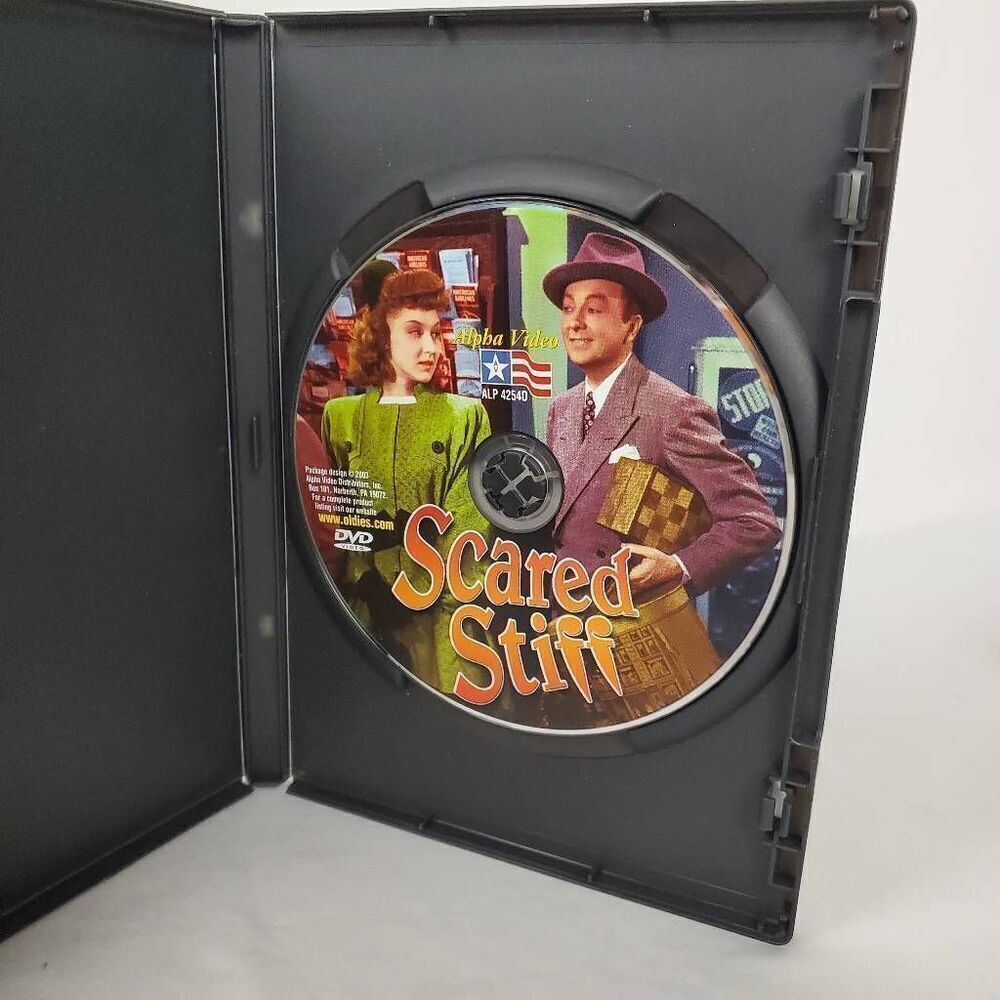 Scared Stiff [DVD] - Picture 2 of 3